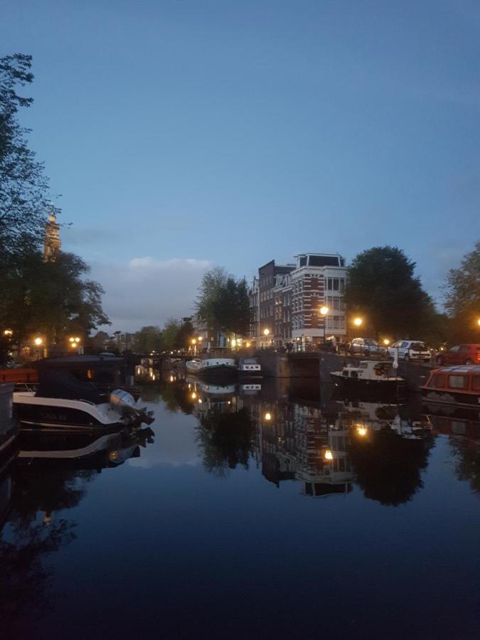 Pantheos Top Houseboat Amsterdam Exterior photo