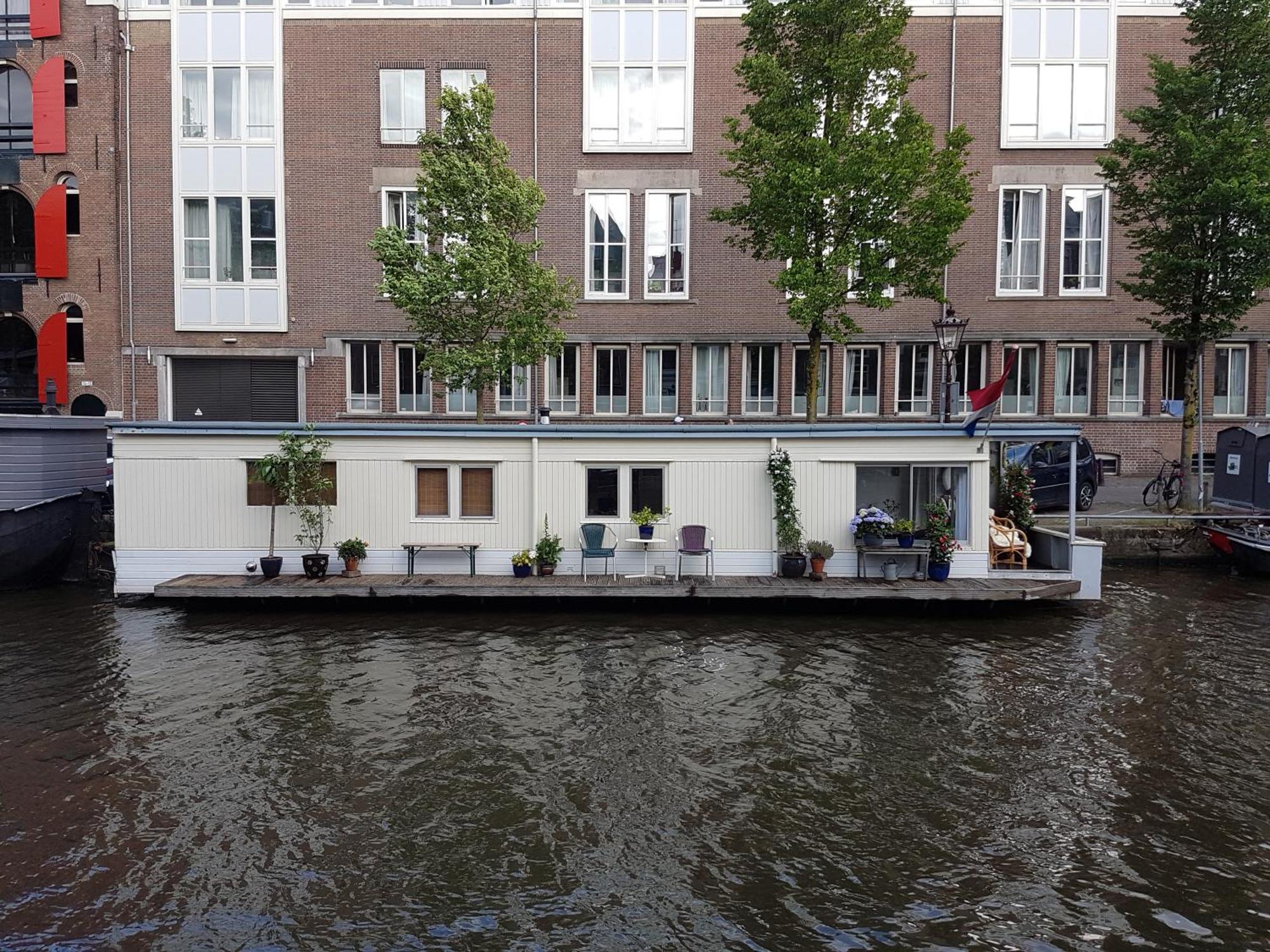 Pantheos Top Houseboat Amsterdam Exterior photo
