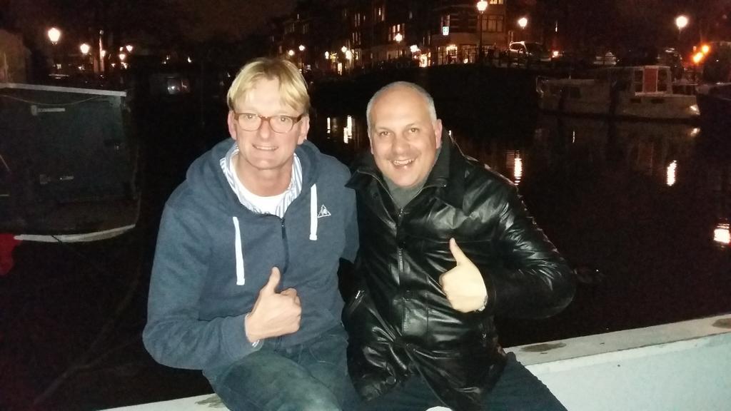 Pantheos Top Houseboat Amsterdam Exterior photo